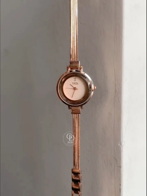 Dainty Rose Gold Bracelet Ladies Watch Round Face Watch for Women