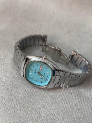 Chic Blue Dial Ladies Watch Square Face Silver Bracelet Watch