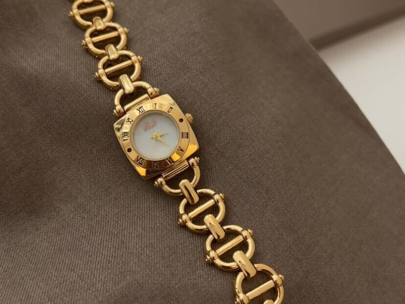 Chic Black/White Square Face Gold Bracelet Watch