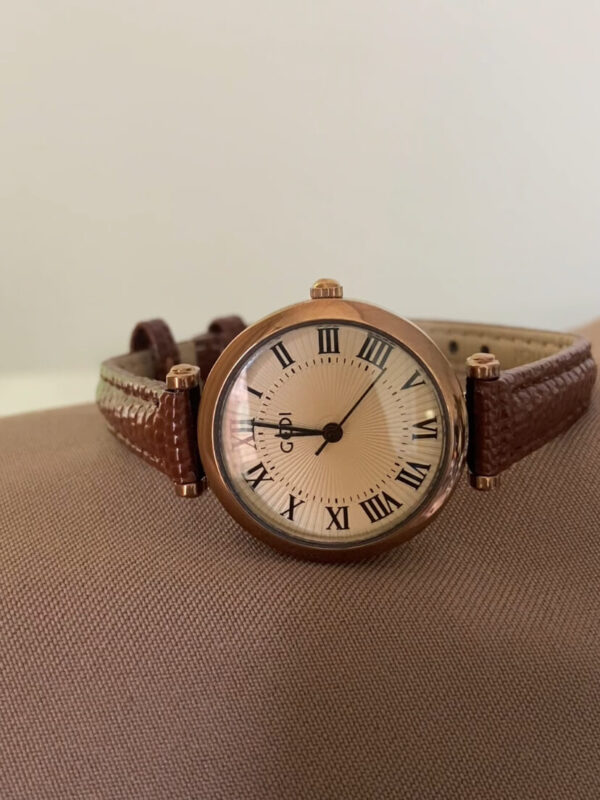 Vintage Style Brown Round Leather Women's Watch