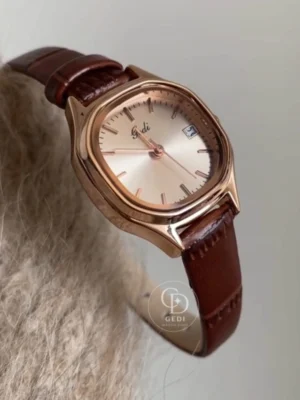 Chic Style Brown Oval Face Women's Leather Watch