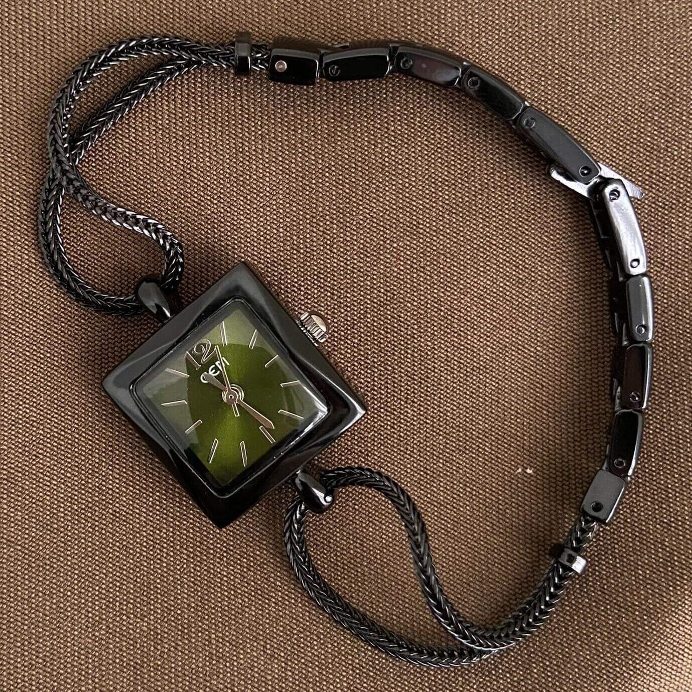 Minimalist Style Black and Green Square Face Bracelet Watch