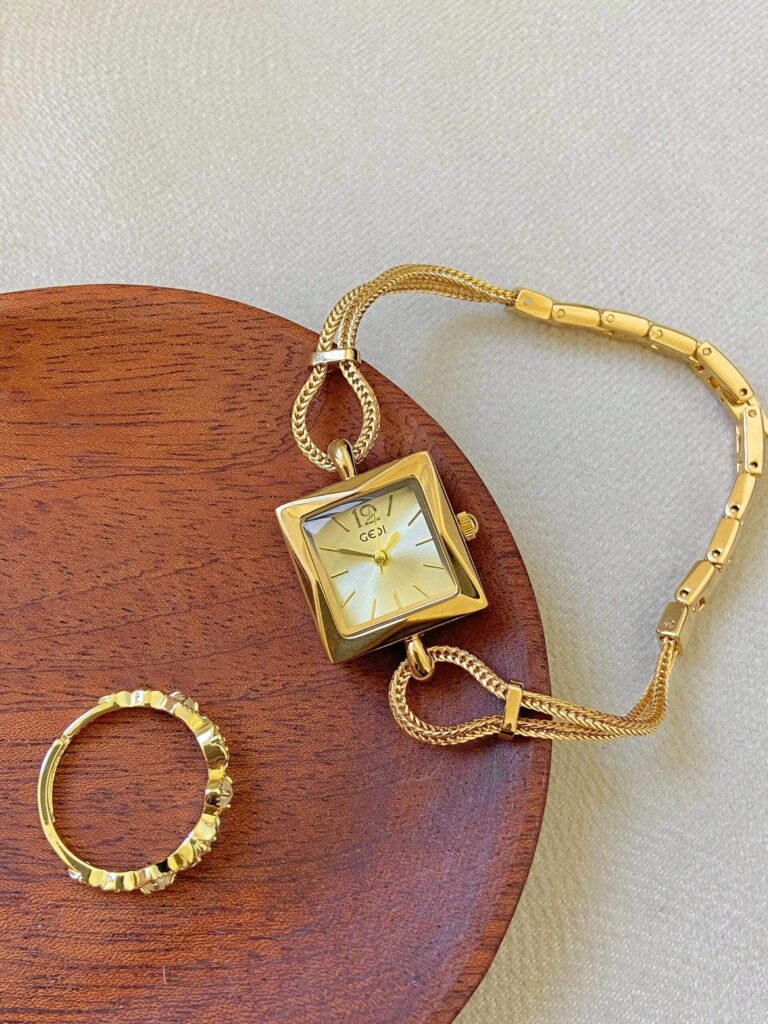 Minimalist Style Gold/Silver Square Face Bracelet Watch