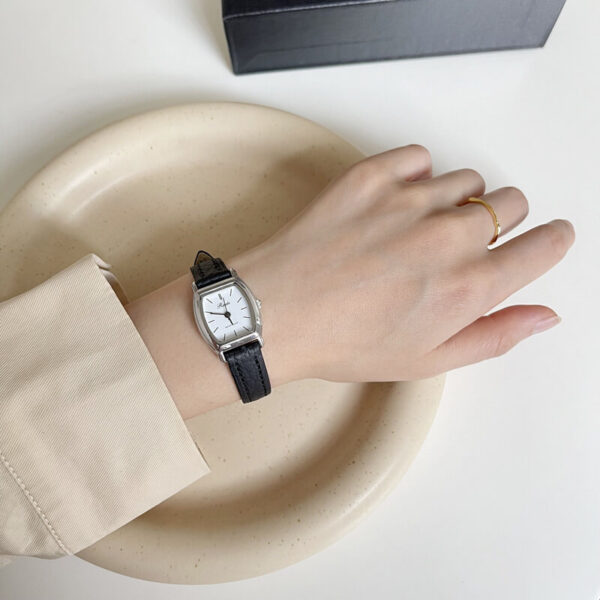 Vintage Style Black/Brown Barrel Leather Ladies Watch