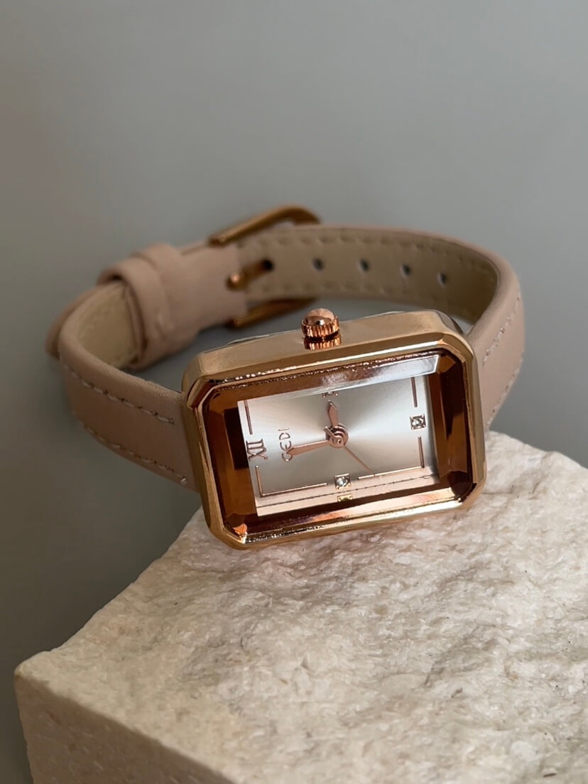 Vintage Ladies Minimalist Rectangle Brown Genuine Leather Watch