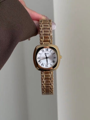 Minimalist Style Square Face Gold Bracelet Ladies Watch