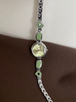 Chic Green/Pink Round Face Watch for Women