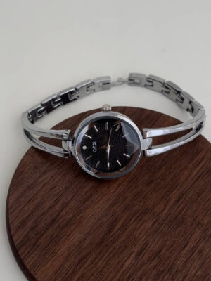 Minimalist Black/White Round Face Silver Bracelet Watch