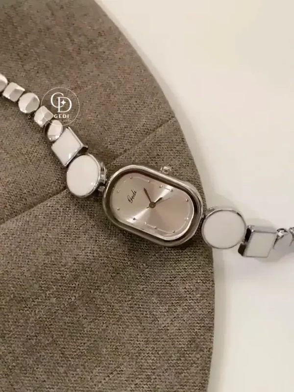 Elegant Oval Silver Bracelet Watch for Women