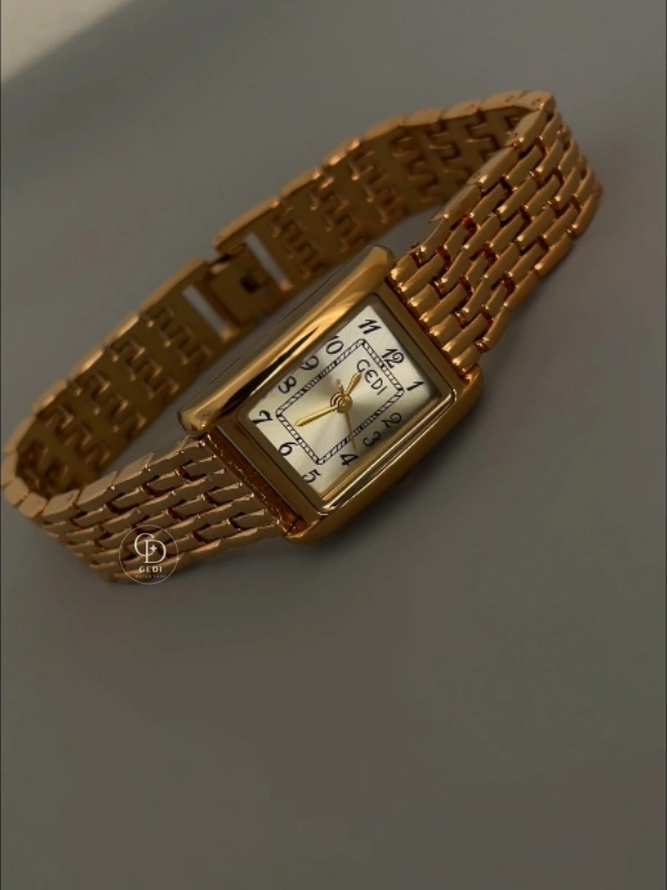 Vintage-inspired Gold Dial Rectangle Face Watch for Women Golden Ladies Watch