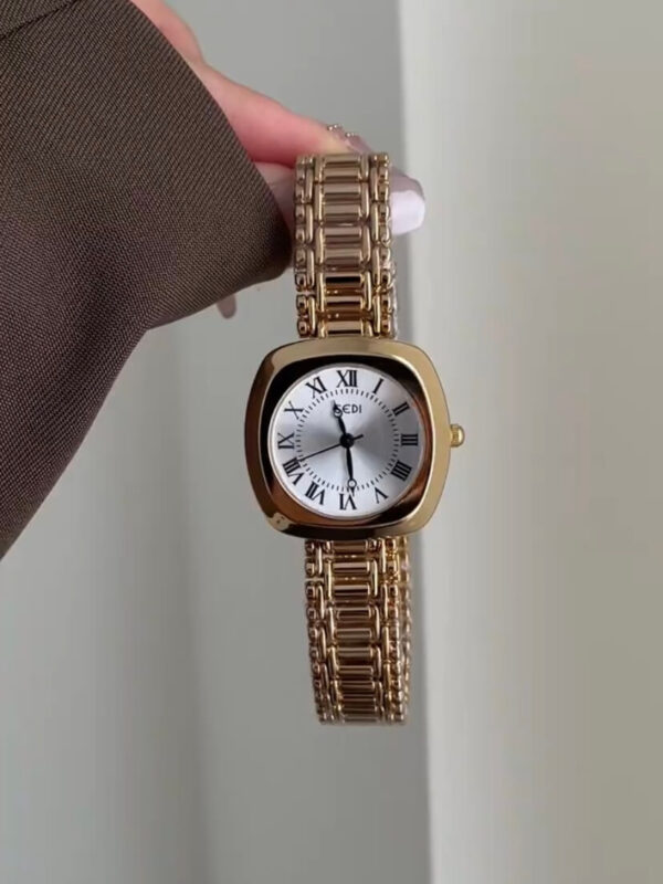 Minimalist Style Square Face Gold Bracelet Ladies Watch