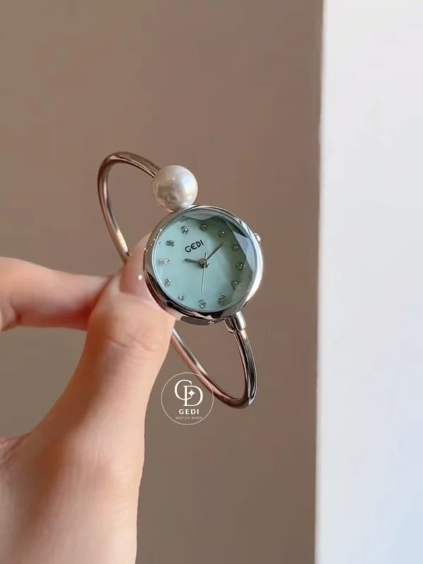 Mint Green Mother-of-Pearl Dial Pearl Bracelet Watch