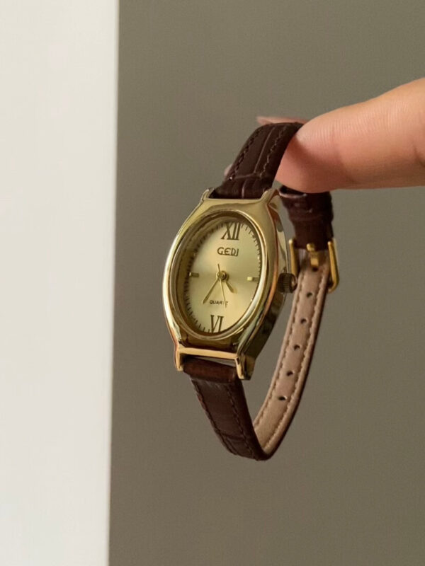 Classic Style Gold Oval Face Brown Leather Watch