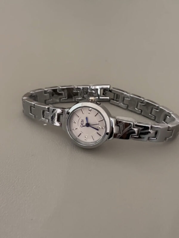 Dainty Round Face Stainless Steel Women's Watch