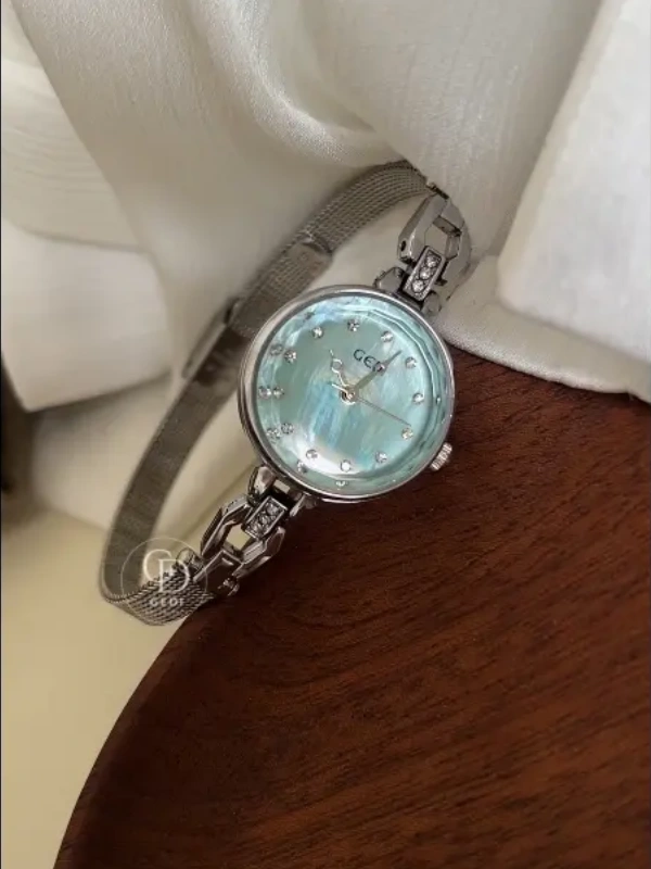 Dainty Mint-green Mother of Pearl Dial Ladies Watch Slim Silver Mesh Bracelet Watch for Women