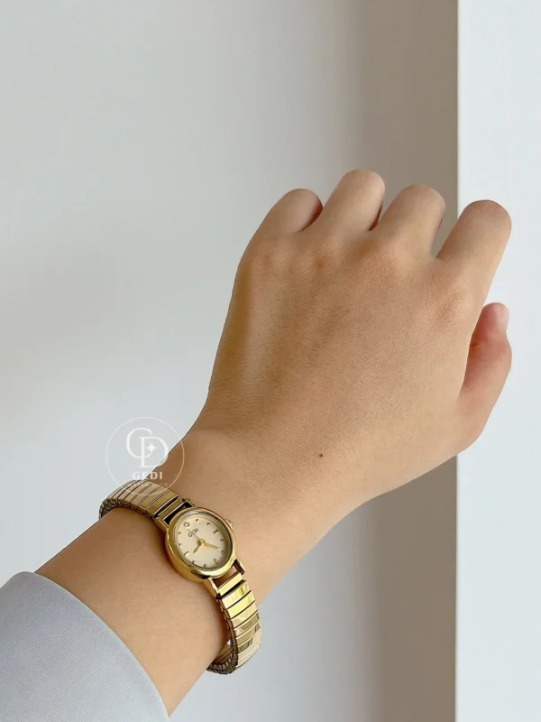 Classic Gold Oval Bracelet Watch for Women