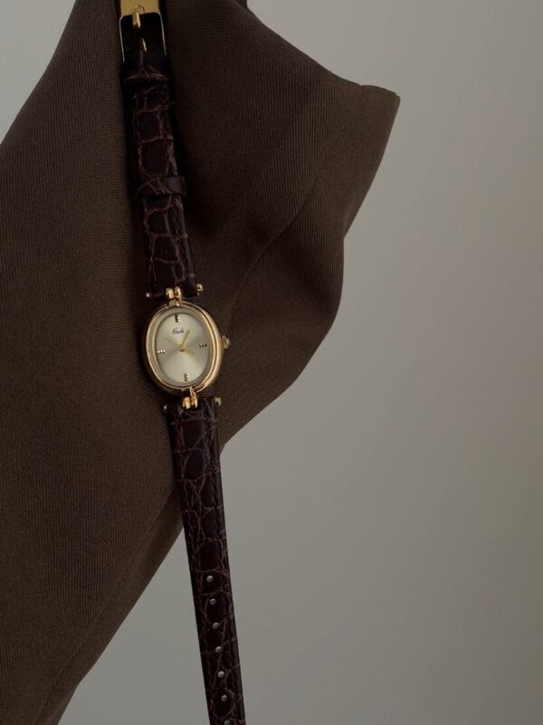Vintage Black/Brown Oval Face Women's Watch