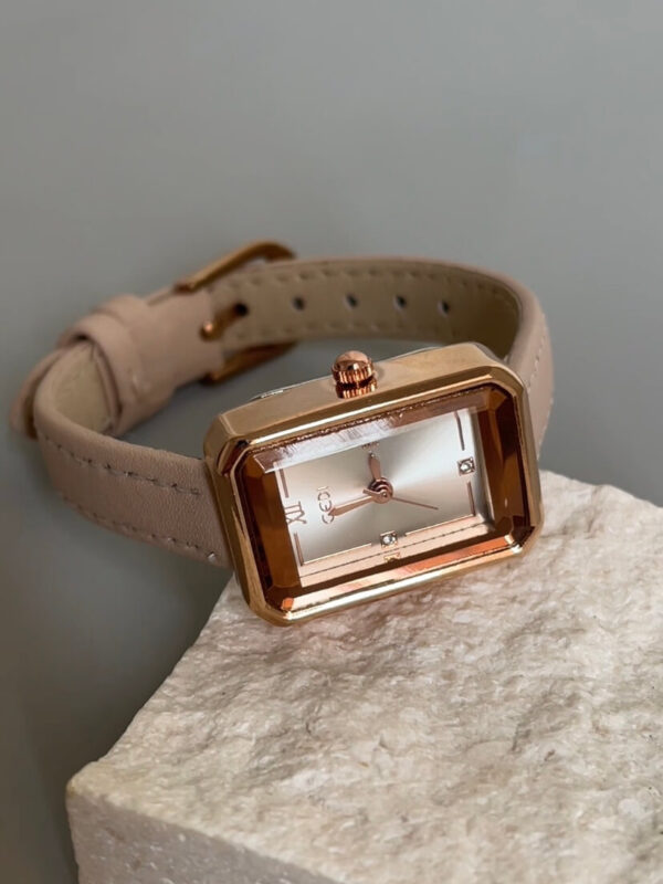 Vintage Ladies Minimalist Rectangle Brown Genuine Leather Watch