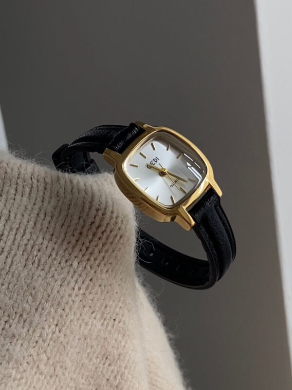 Minimalist Green/White Square Face Leather Watch