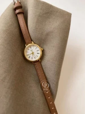 100-8 Classic Womens Watches Golden Watch with Brown Strap