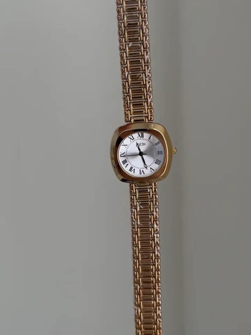 Minimalist Style Square Face Gold Bracelet Ladies Watch