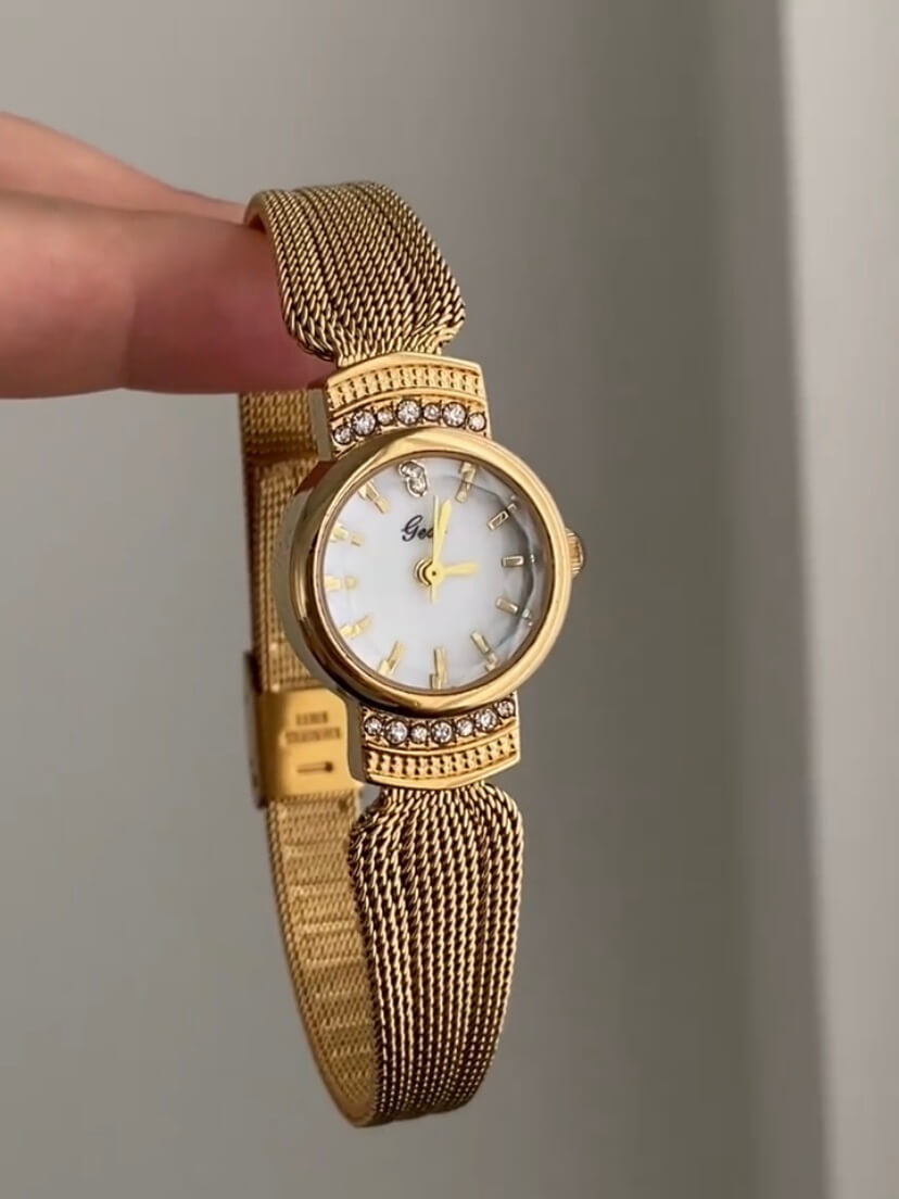 Chic Mother of Pearl Gold/Silver Round Face Wristwatch