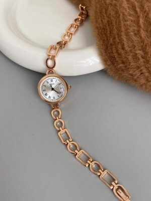 007.2 Vintage Style Roman Numeral Dial Gold Round Face Watch