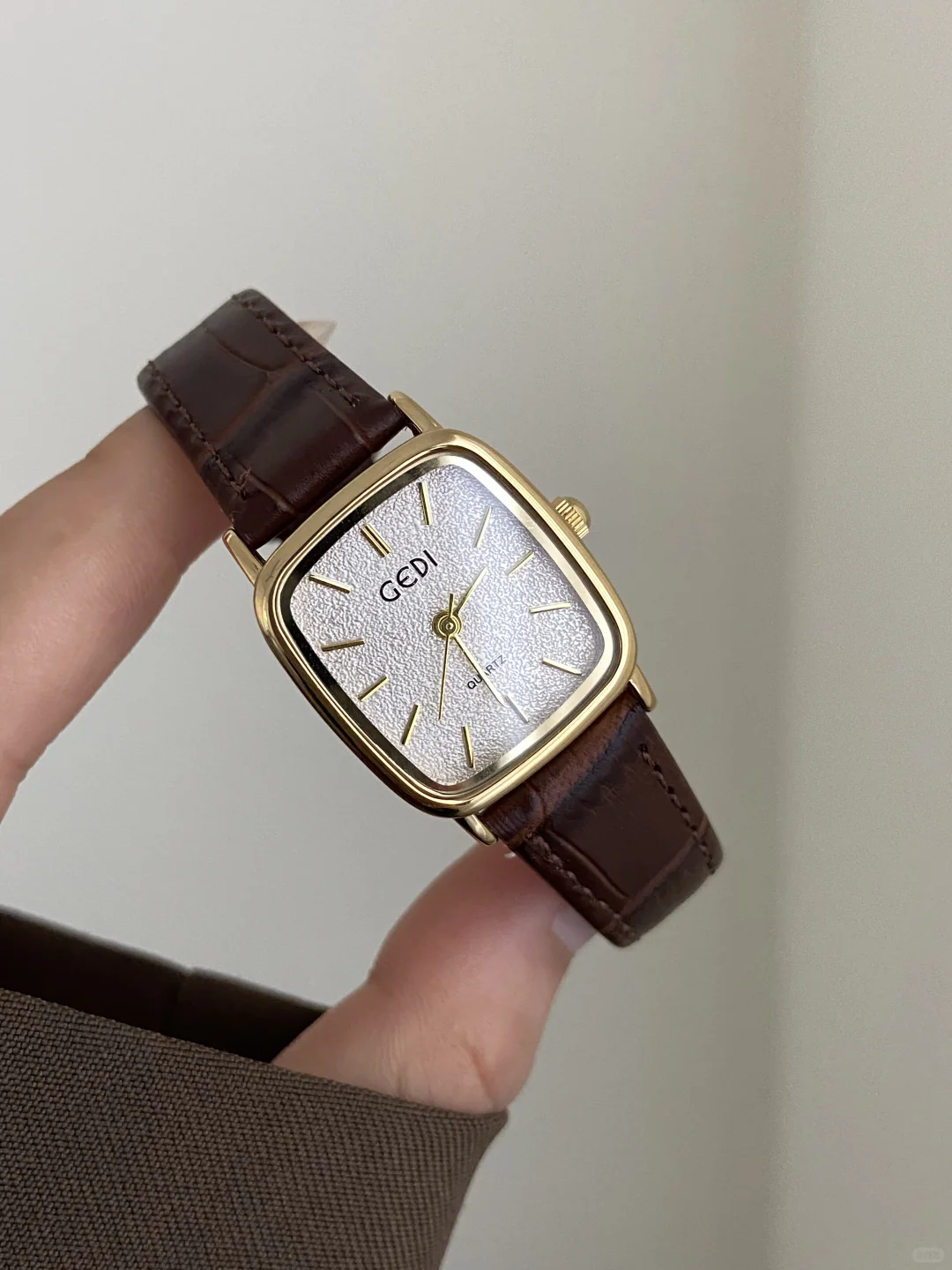 Vintage Style Gold Square Face Black/Brown Leather Watch