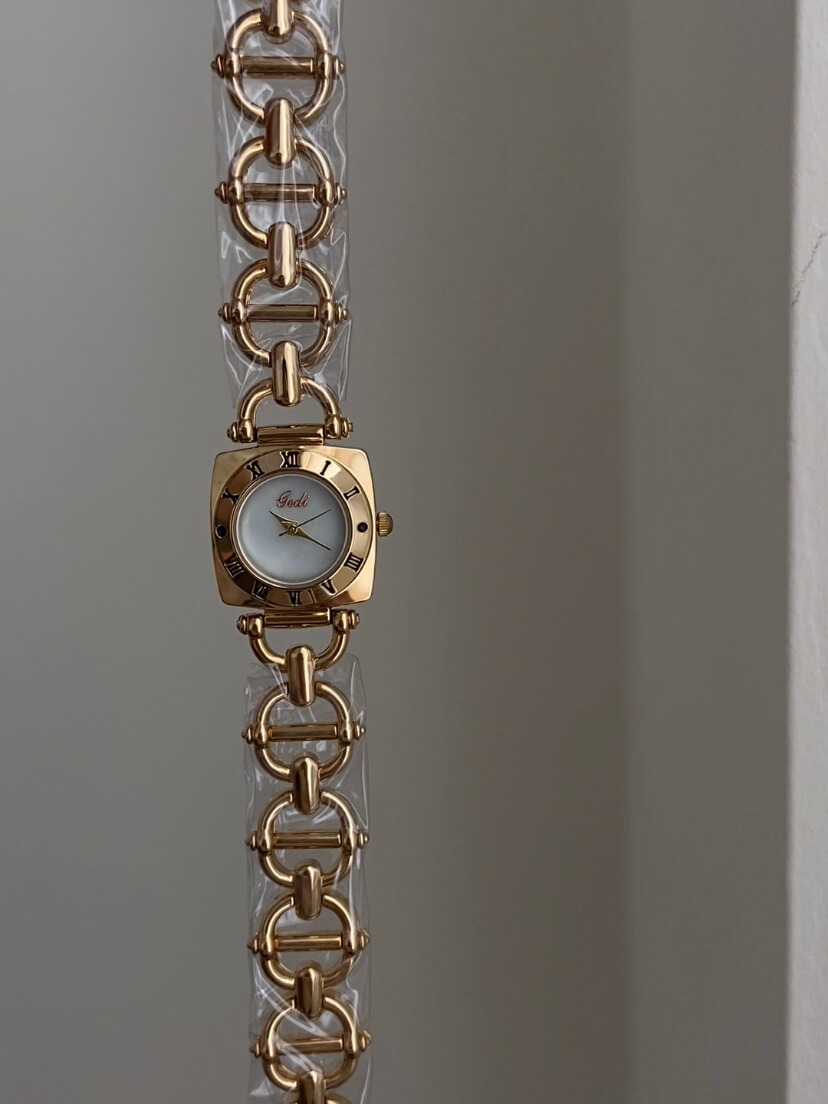 Chic Black/White Square Face Gold Bracelet Watch