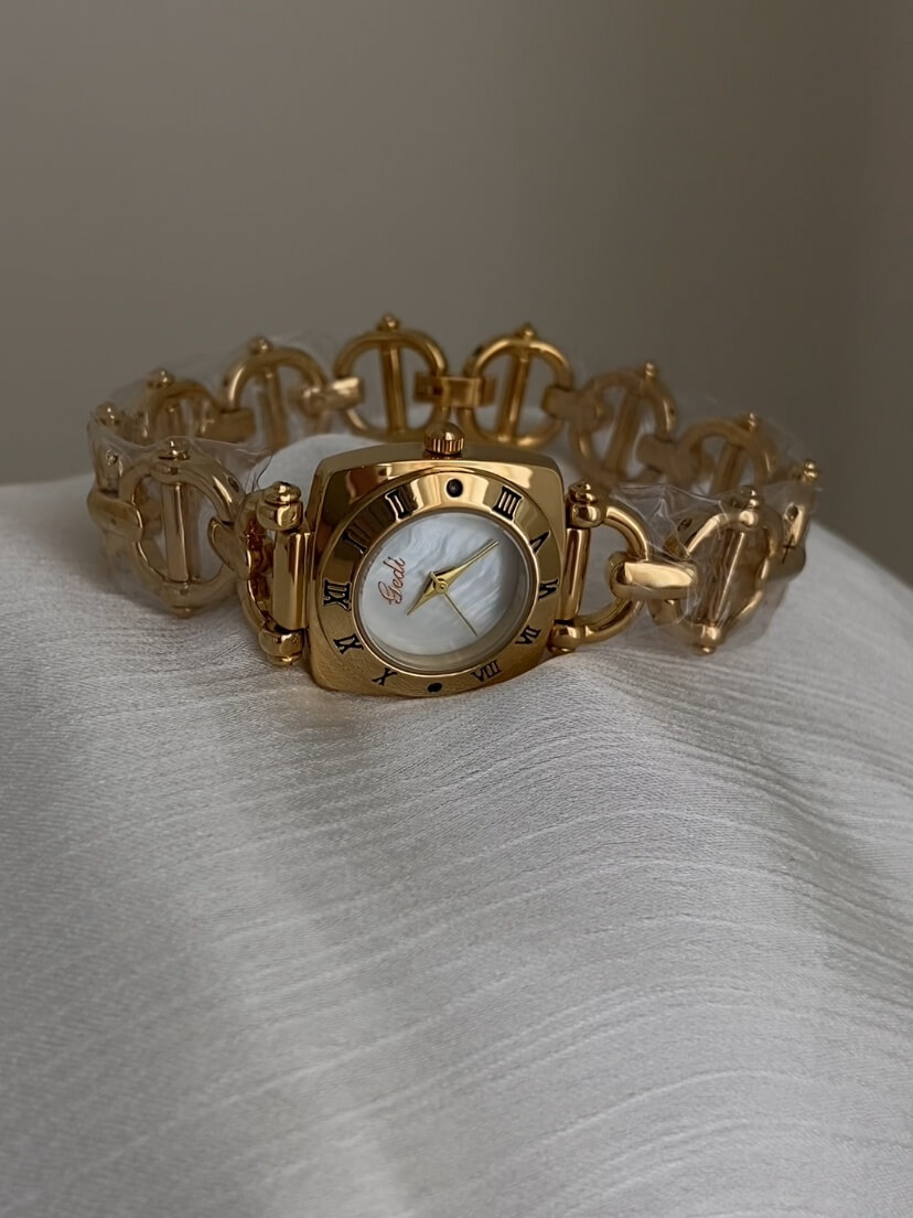 Chic Black/White Square Face Gold Bracelet Watch