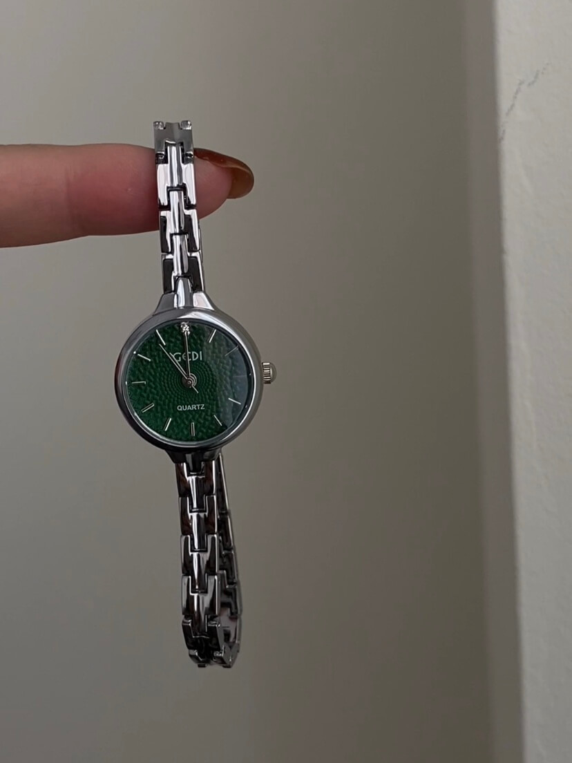 Minimalist Style Green Round Face Silver Bracelet Watch