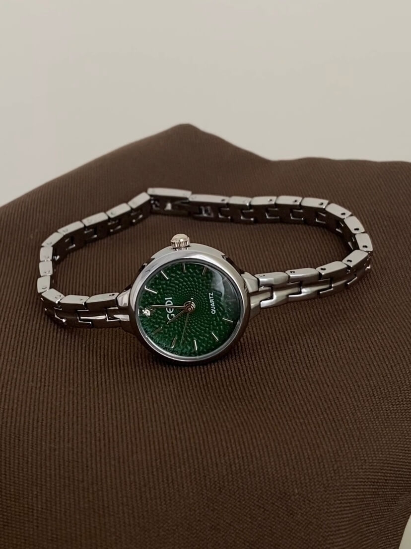 Minimalist Style Green Round Face Silver Bracelet Watch