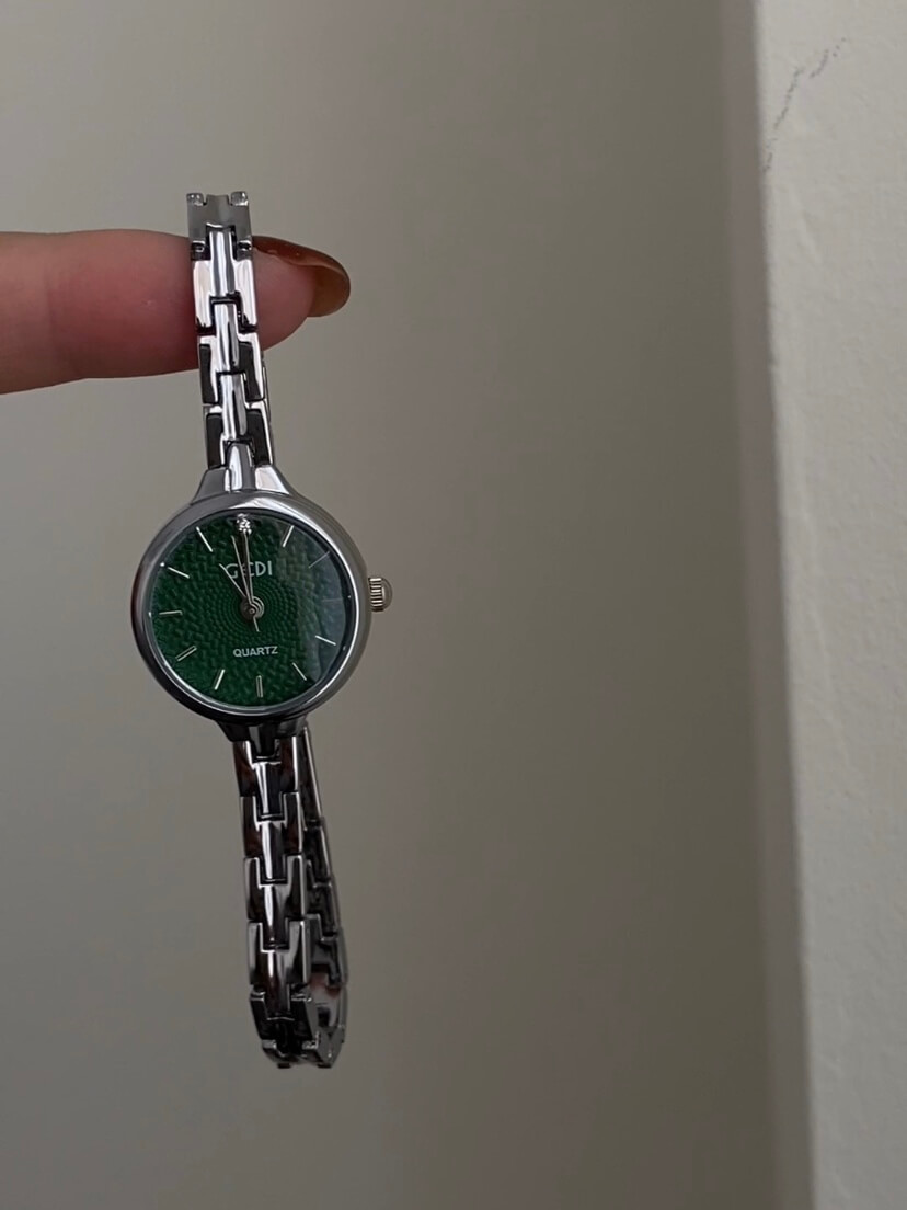 Minimalist Style Green Round Face Silver Bracelet Watch