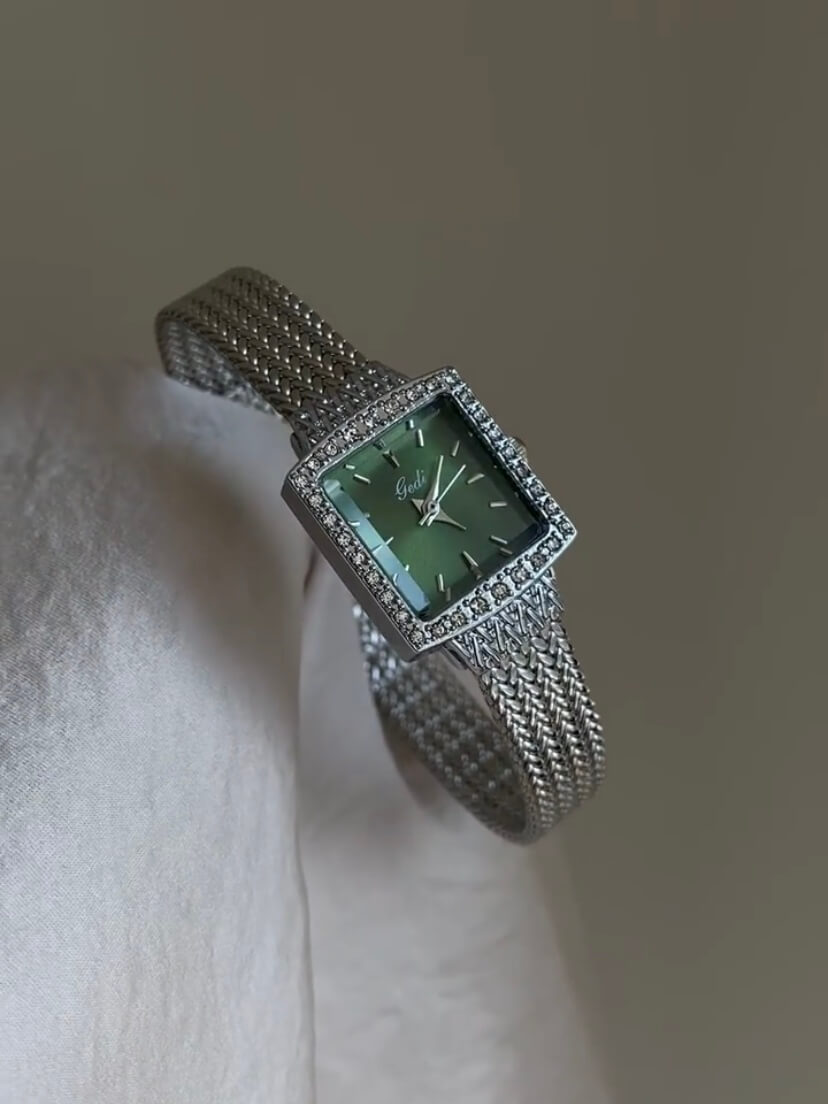Vintage Style Emerald Green Square Face Bracelet Watch