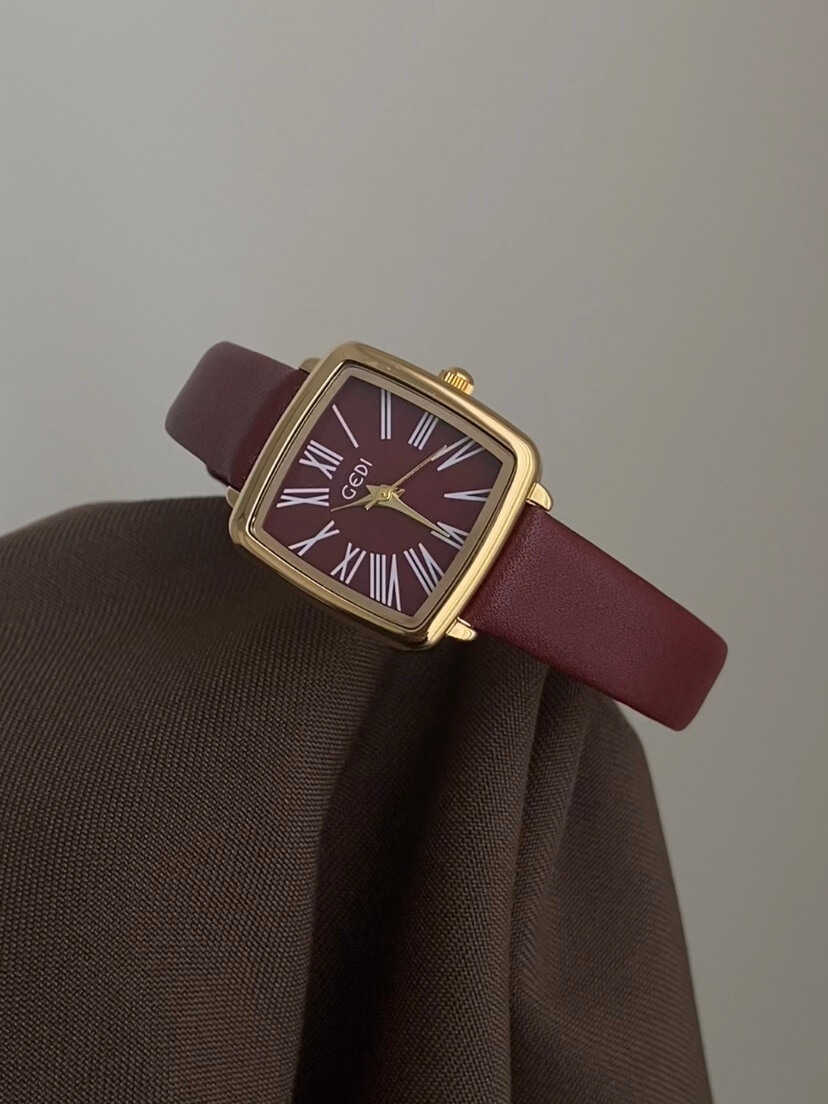 Vintage Style Square Face Red Leather Women‘s Watch