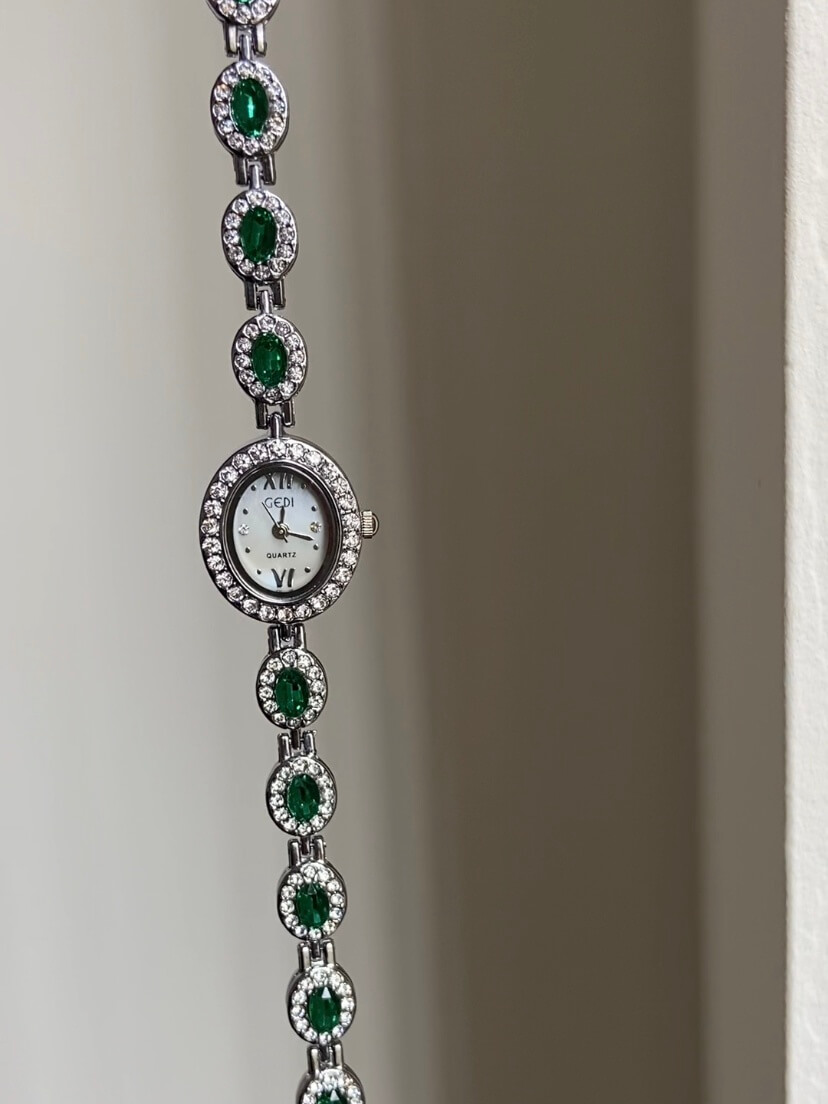 Vintage Zircon Small Oval Face Silver Bracelet Watch