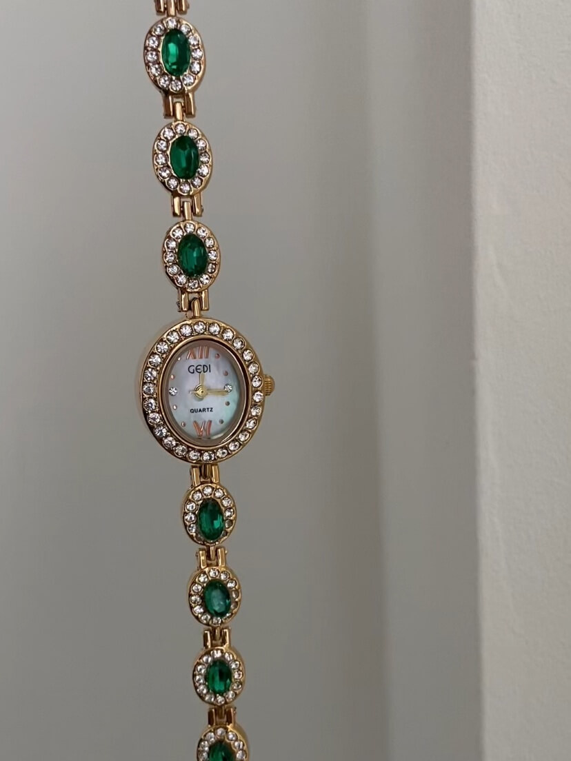 Vintage Zircon Small Oval Face Gold Bracelet Watch