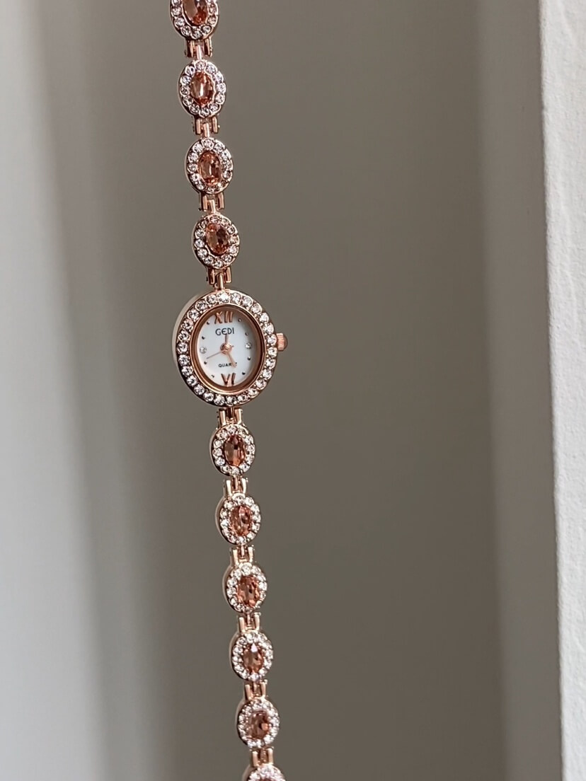 Vintage Zircon Small Oval Face Gold Bracelet Watch