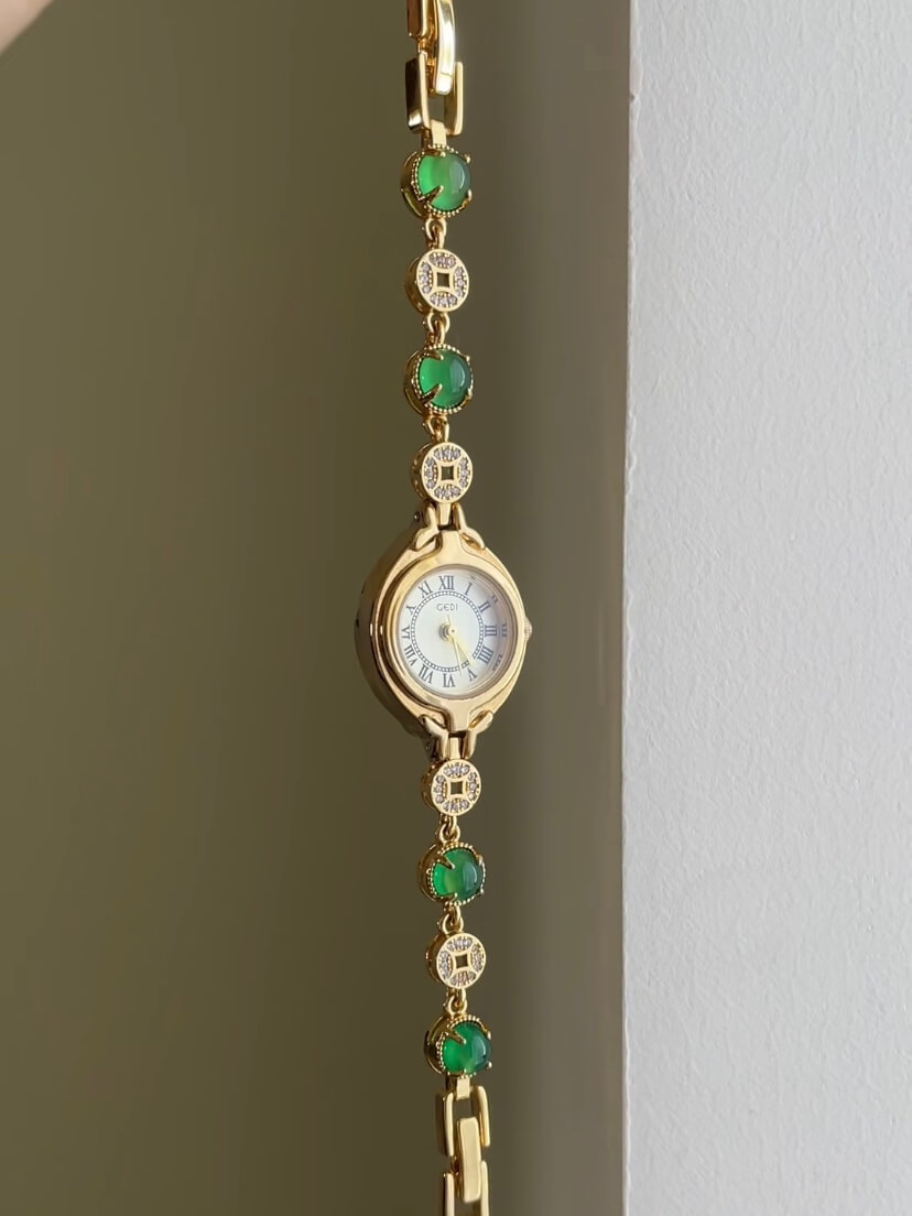 Vintage Gold Oval Small Face Bracelet Watch for Women