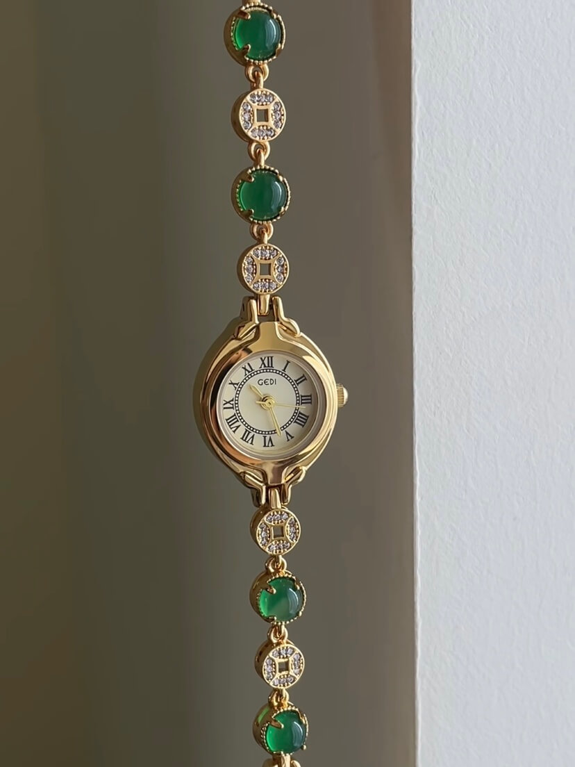 Vintage Gold Oval Small Face Bracelet Watch for Women