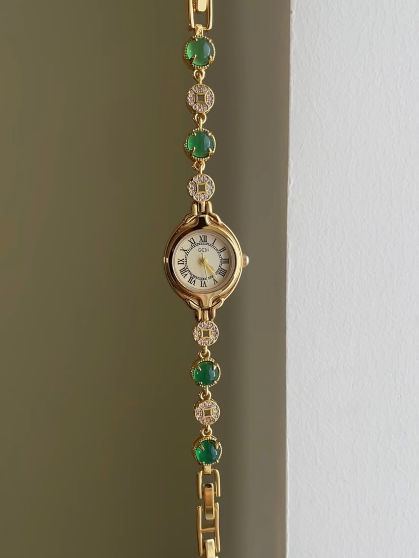 Vintage Gold Oval Small Face Bracelet Watch for Women