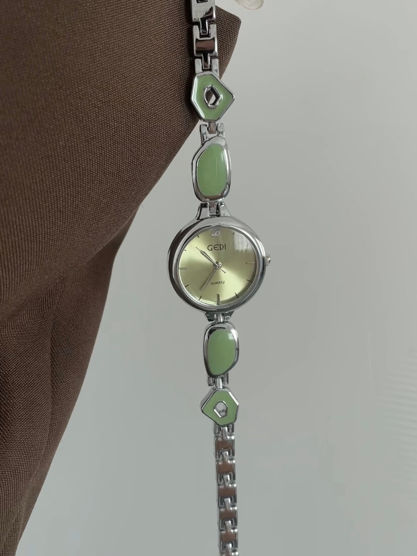 Chic Green/Pink Round Face Watch for Women
