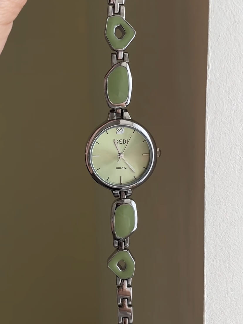Chic Green/Pink Round Face Watch for Women