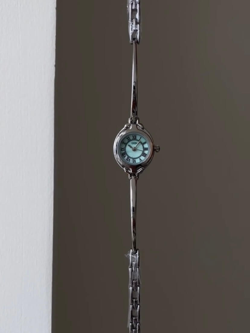 Vintage Style Gold/Silver Round Face Bracelet Watch