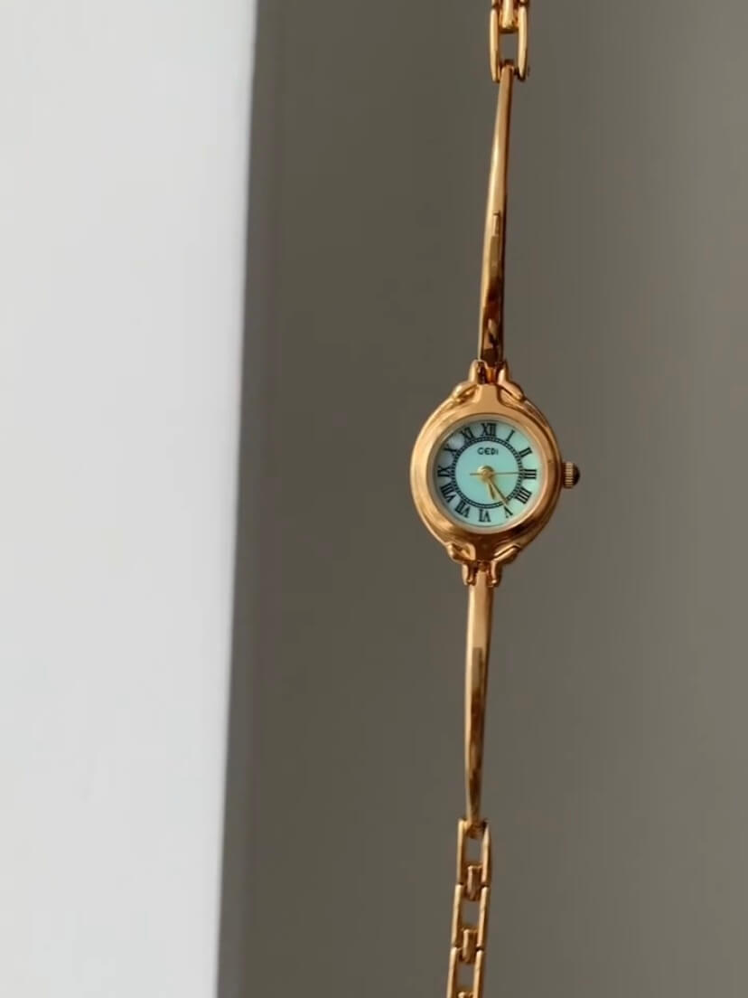 Vintage Style Gold/Silver Round Face Bracelet Watch