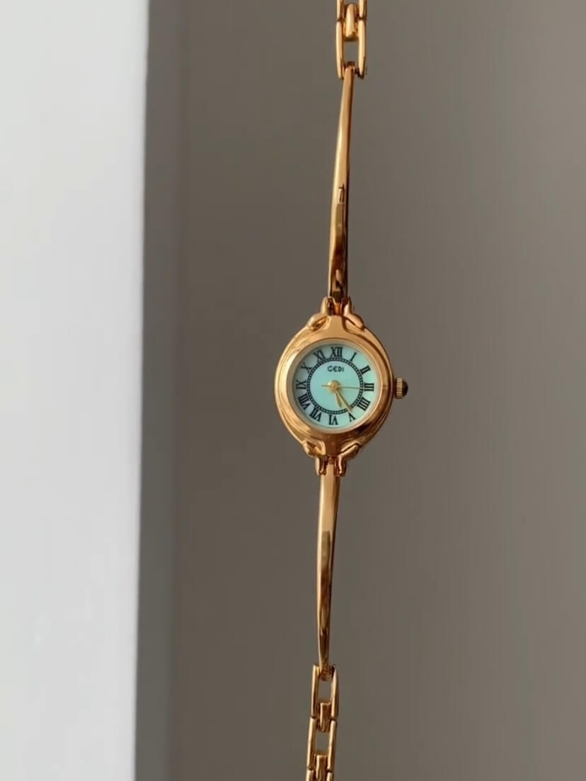 Vintage Style Gold/Silver Round Face Bracelet Watch