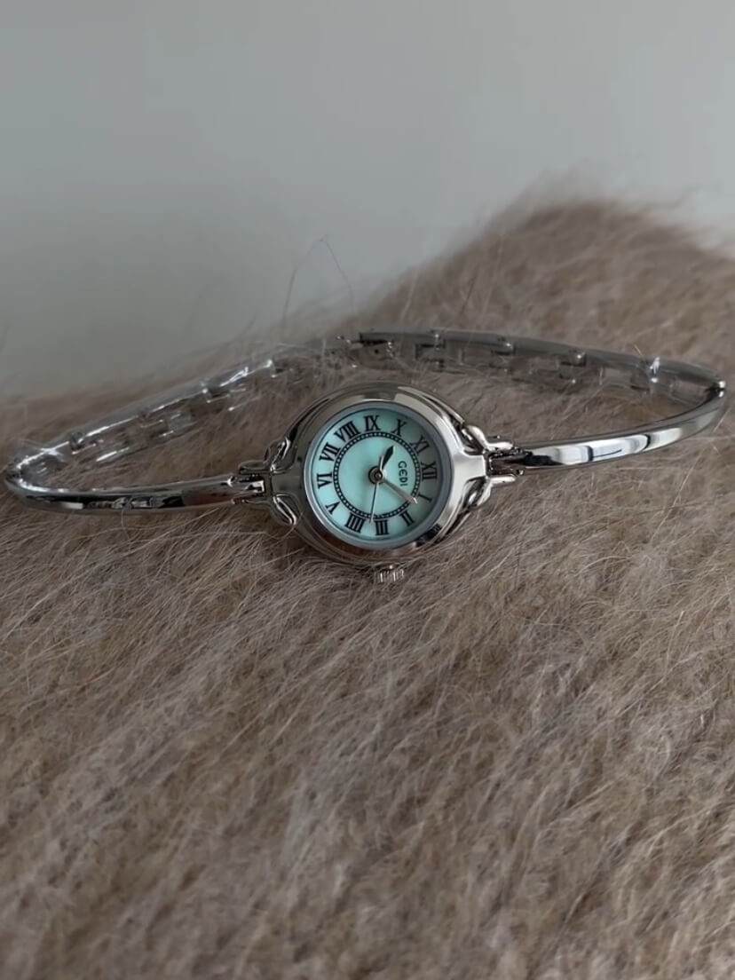 Vintage Style Gold/Silver Round Face Bracelet Watch