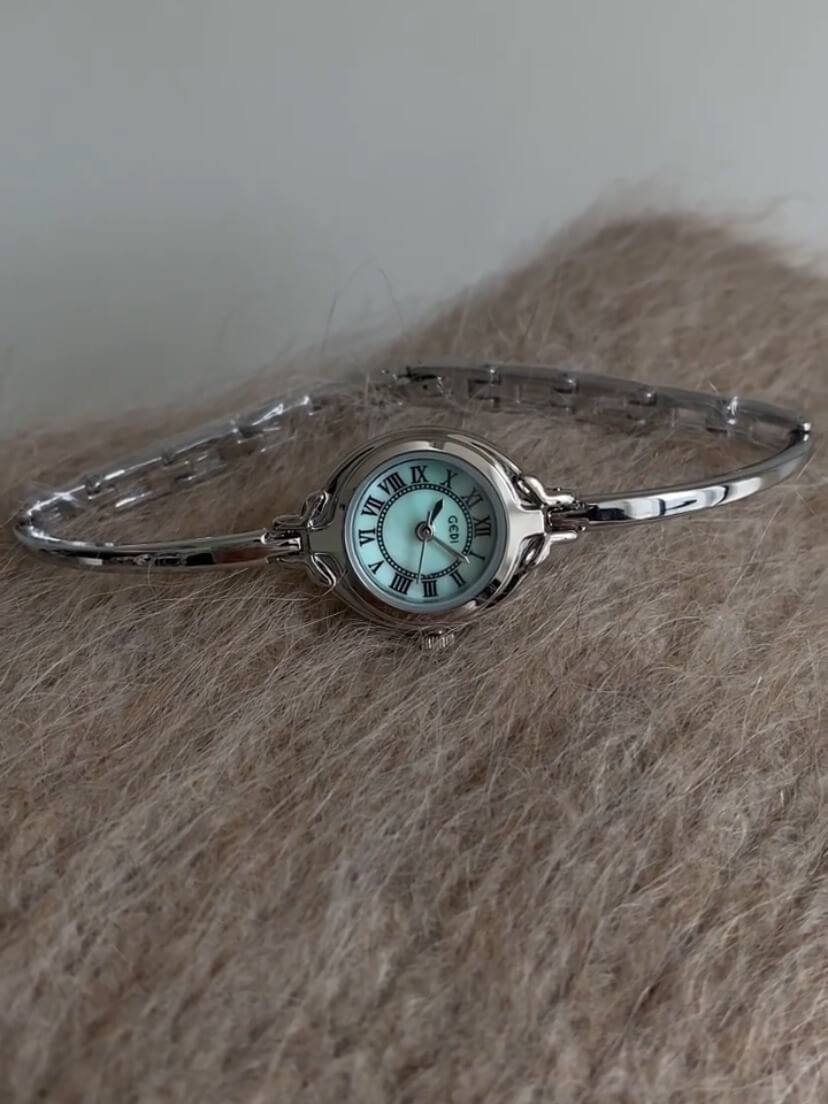 Vintage Style Gold/Silver Round Face Bracelet Watch