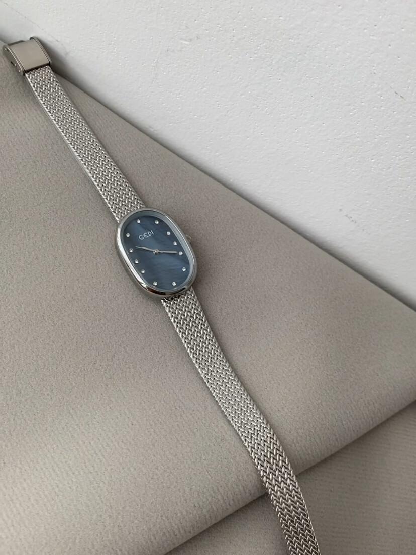 Minimalist Mother of Pearl Oval Face Bracelet Watch