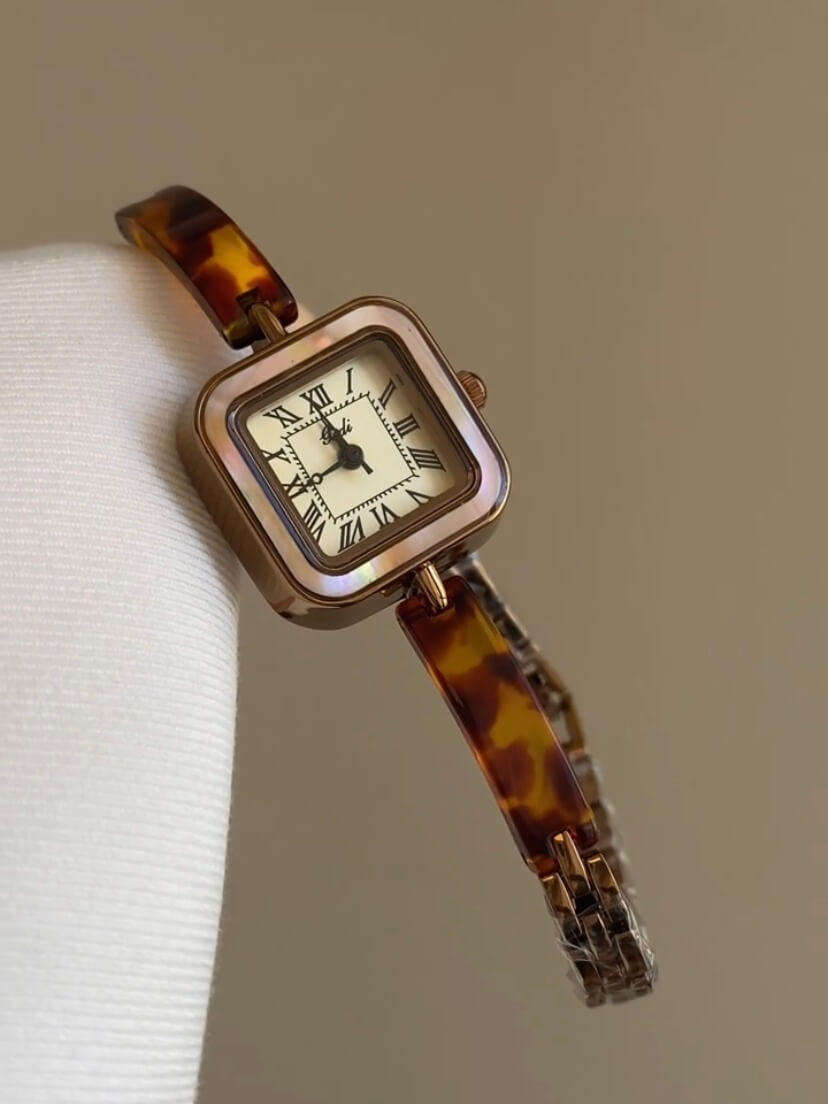 Vintage Gold Square Face Bracelet Watch For Women